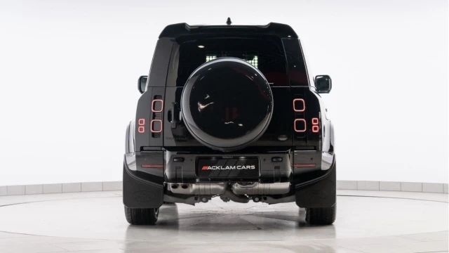 Land Rover Defender (74 Reg) 90 3.0 D250 X-Dynamic HSE Hard Top Commercial  (3 Seat) (Bespoke) (+VAT) Image 5