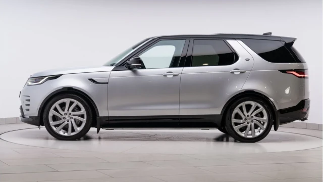 Land Rover Discovery (23 Reg) 3.0 D300 R-Dynamic HSE Commercial (5 Seat) (+VAT) Image 5