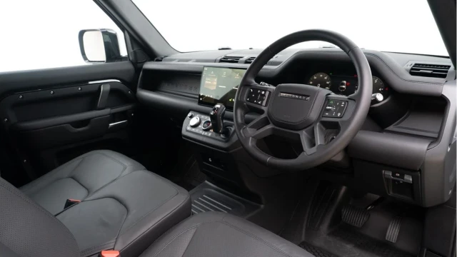 Land Rover Defender (75 Reg) 90 3.0 D350 X-Dynamic HSE Hard Top Commercial (3 Seat) (+VAT) Image 2