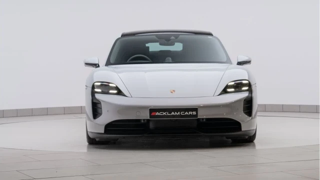 Porsche Taycan (22 Reg) GTS Image 7
