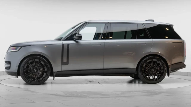 Land Rover Range Rover (25 Reg) 3.0 D350 HSE LWB (7 Seat) Image 4