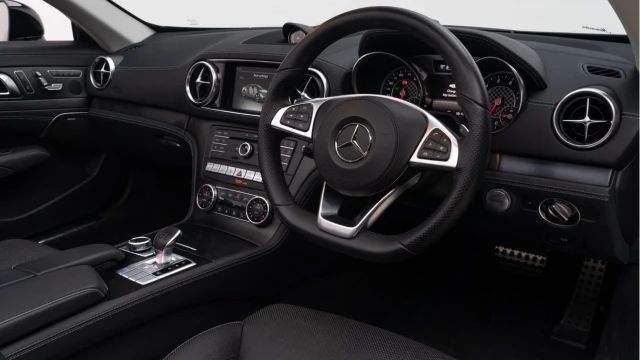 Mercedes-Benz SL (20 Reg) SL400 3.0 Grand Edition Premium Convertible Image 3