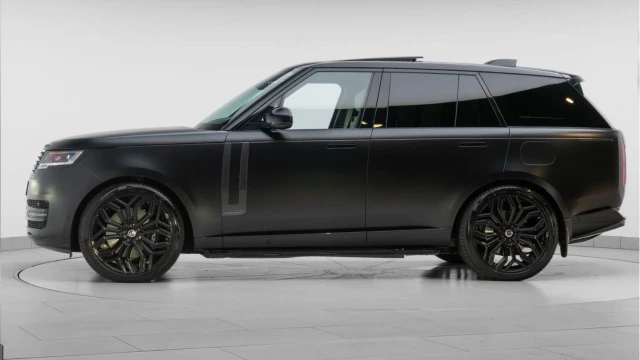 Land Rover Range Rover (24 Reg) 3.0 P550e Autobiography Hybrid (VAT Q) Image 4