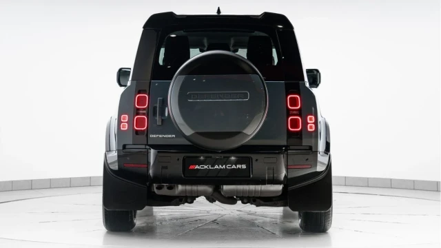 Land Rover Defender (24 Reg) 90 3.0 D250 HSE (Bespoke) Image 7