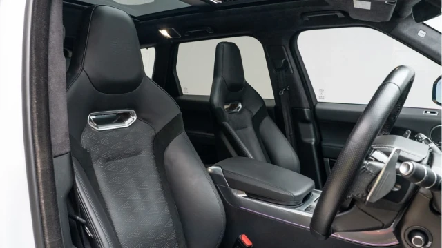 Land Rover Range Rover Sport (70 Reg) 5.0 V8 SVR Image 3