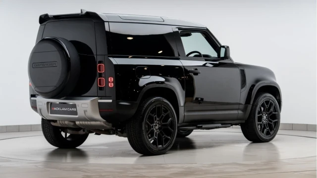 Land Rover Defender (73 Reg) 90 3.0 D250 Hard Top Commercial (+VAT) Image 7