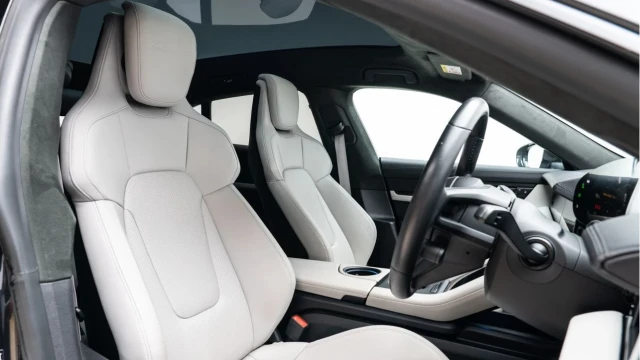 Porsche Taycan (72 Reg) Turbo Cross Turismo Image 3