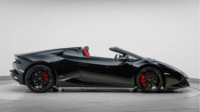 Lamborghini Huracan (17 Reg) 5.2 V10 LP 610-4 Spyder Image 8