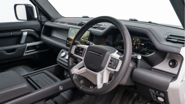 Land Rover Defender (23 Reg) 110 D300 X-Dynamic HSE Hard Top Commercial (+VAT) Image 2