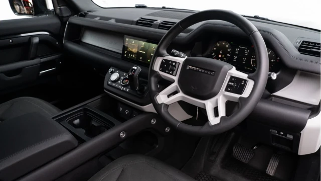 Land Rover Defender (73 Reg) 90 3.0 D250 Hard Top Commercial (+VAT) Image 2