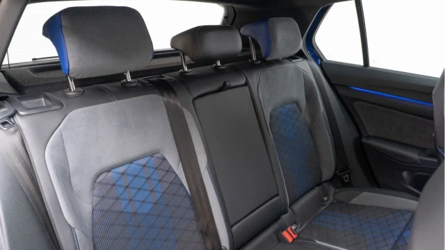 Volkswagen Golf (25 Reg) R 2.0TSI Black Edition 4Motion Image 6