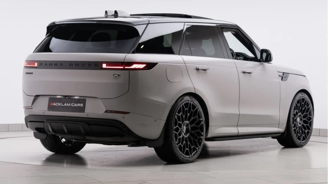 Land Rover Range Rover Sport (23 Reg) 3.0 D300 Dynamic SE (Satin PPF) Image 5