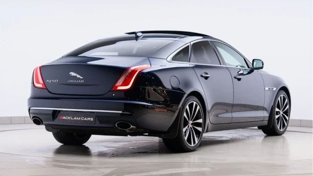 Jaguar XJ (19 Reg) 3.0D V6 50th Anniversary Image 6