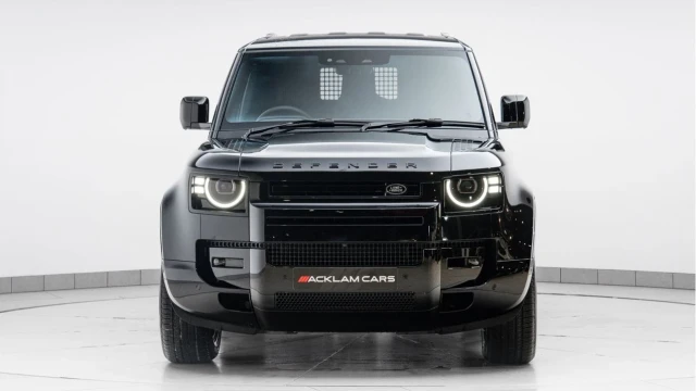 Land Rover Defender (75 Reg) 110 3.0 D350 X-Dynamic HSE Hard Top Commercial (3 Seat) (+VAT) Image 5