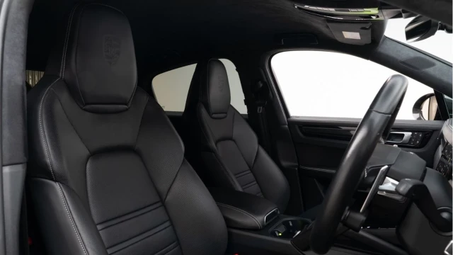 Porsche Cayenne (22 Reg) 4.0 V8 Turbo GT Coupe Image 8