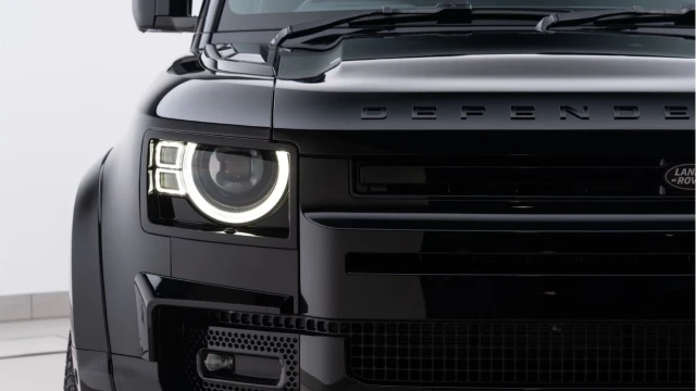 Land Rover Defender (74 Reg) 90 3.0 D350 X-Dynamic HSE Hard Top Commercial (3 Seat) (Bespoke) (+VAT) Image 8