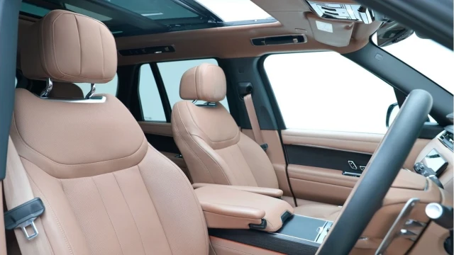 Land Rover Range Rover (23 Reg) 3.0 P400 Autobiography Image 3