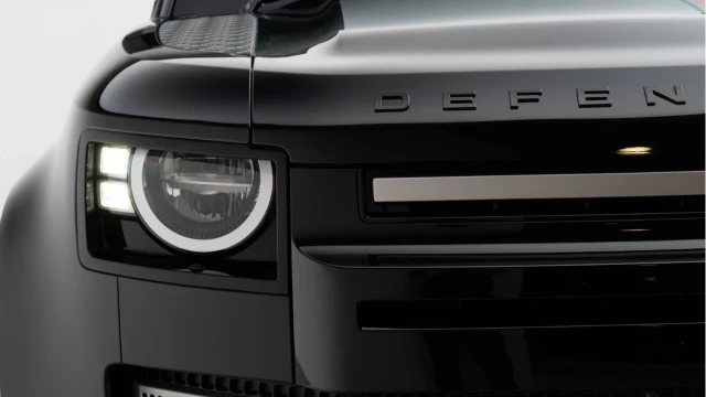 Land Rover Defender (24 Reg) 90 3.0 D250 Hard Top Commercial (5 Seat) (+VAT) Image 8