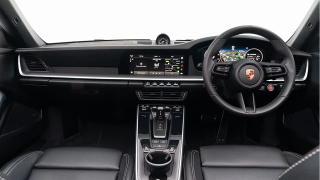 Porsche 911 (25 Reg) 3.0 Carrera PDK Convertible Image 2