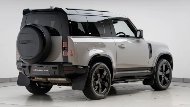 Land Rover Defender (75 Reg) 90 3.0 D250 X-Dynamic SE Image 6