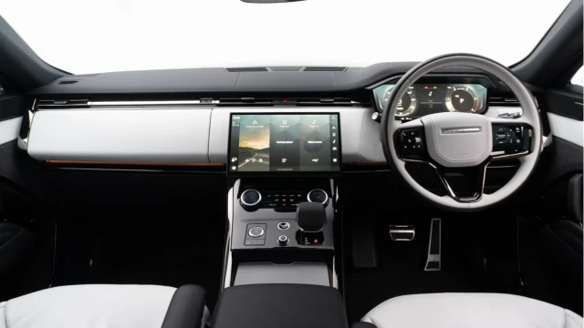 Land Rover Range Rover Sport (72 Reg) 3.0 D300 Dynamic SE (Black Pack) Image 2