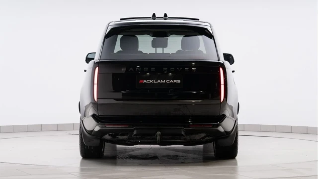 Land Rover Range Rover (74 Reg) 3.0 D350 SE (Shadow Pack) Image 5