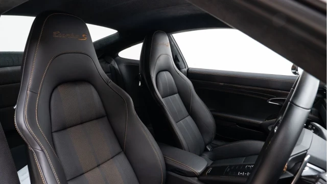 Porsche 911 (18 Reg) 3.8 Turbo S Exclusive Series Coupe Image 8