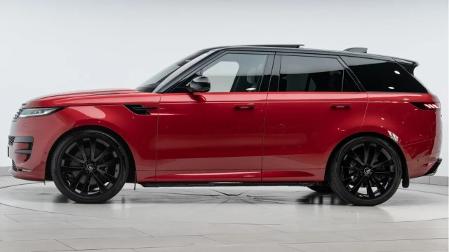 Land Rover Range Rover Sport (23 Reg) 4.4 V8 P530 First Edition (Black Pack) Image 4