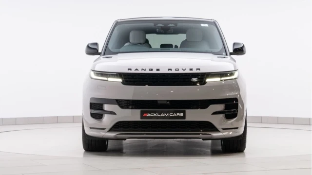 Land Rover Range Rover Sport (23 Reg) 3.0 D300 Dynamic SE (Black Pack) Image 6