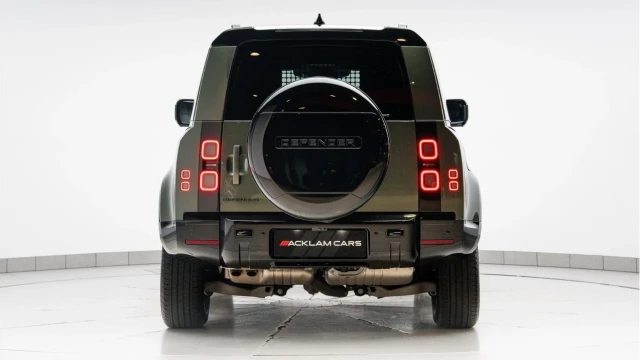 Land Rover Defender (75 Reg) 90 3.0 D250 X-Dynamic HSE Hard Top Commercial (+VAT) Image 8