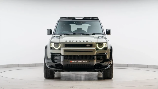 Land Rover Defender (74 Reg) 110 3.0 D350 X-Dynamic HSE (2025 Model) (Bespoke) (VAT Q) Image 5
