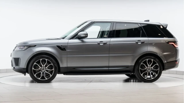 Land Rover Range Rover Sport (21 Reg) 3.0 D300 HSE Silver Image 4