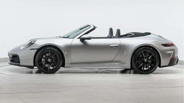 Porsche 911 (25 Reg) 3.0 Carrera PDK Convertible (992.2) Image 6