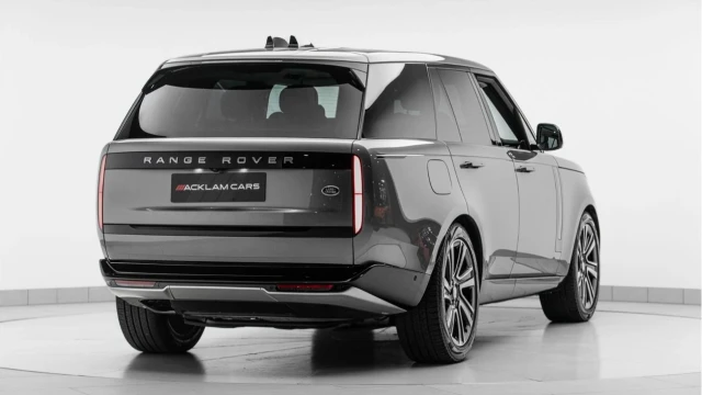 Land Rover Range Rover (23 Reg) 3.0 D300 SE Image 6