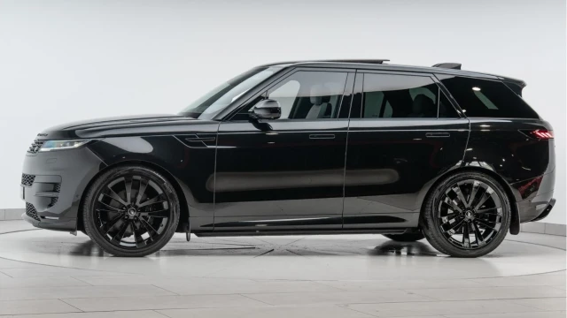 Land Rover Range Rover Sport (72 Reg) 3.0 D350 First Edition (Black Pack) Image 4