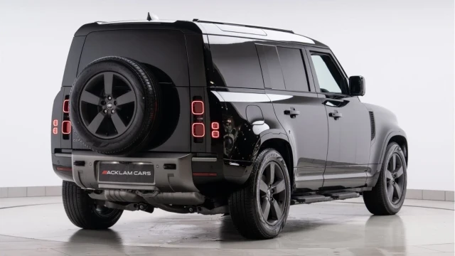 Land Rover Defender (74 Reg) 110 3.0 D250 X-Dynamic SE Hard Top Commercial (3 Seat) (+VAT) Image 5