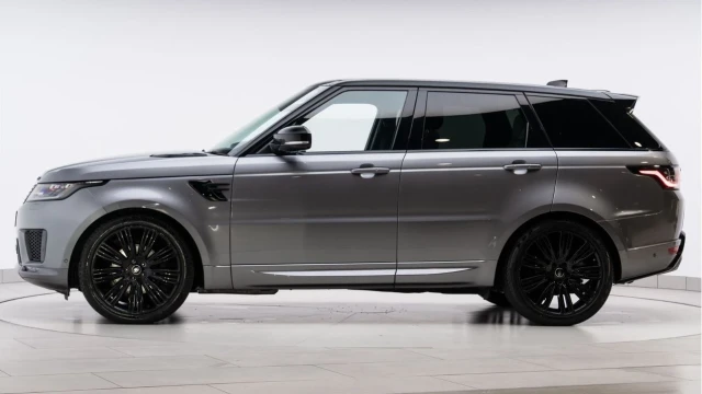 Land Rover Range Rover Sport (69 Reg) 3.0 SDV6 HSE Dynamic Image 4