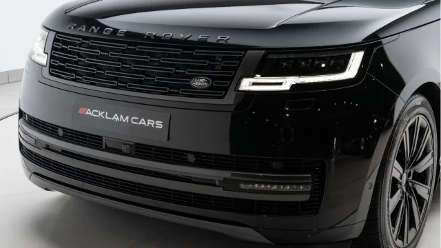 Land Rover Range Rover (22 Reg) 3.0 D300 SE (Shadow Pack) Image 7
