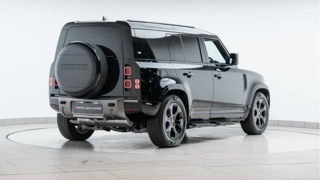 Land Rover Defender (25 Reg) 110 3.0 D250 X-Dynamic SE Hard Top (5 Seat) (+VAT) Image 7