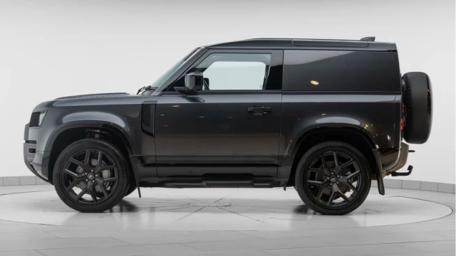 Land Rover Defender (24 Reg) 90 3.0 D300 X-Dynamic HSE Hard Top (6 Seat) (+VAT) Image 6