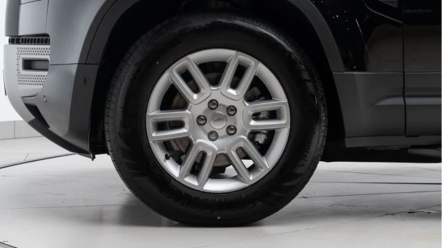 Land Rover Defender (25 Reg) 110 3.0 D250 S (7 Seat) Image 8