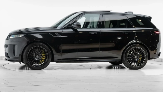 Land Rover Range Rover Sport (24 Reg) 4.4 V8 P635 SV Edition One Image 4
