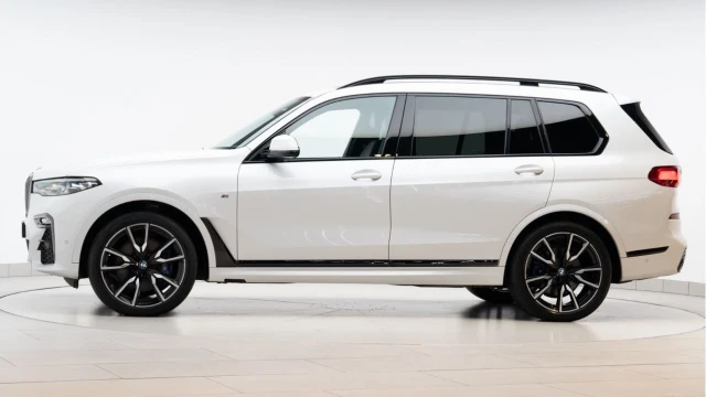 BMW X7 (70 Reg) 3.0 30D M Sport xDrive Image 4