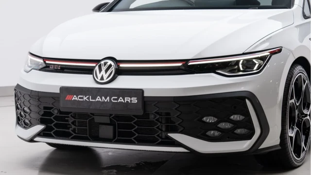 Volkswagen Golf (74 Reg) 2.0TSI GTI (Mk8.5) Image 5