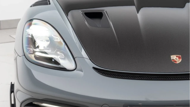 Porsche 718 (23 Reg) Cayman 4.0 GT4 RS PDK (Weissach) Image 7
