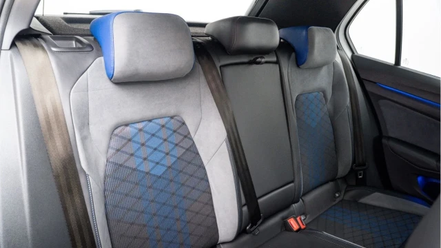 Volkswagen Golf (25 Reg) R 2.0TSI Black Edition 4Motion Image 8