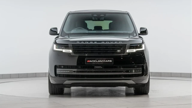 Land Rover Range Rover (72 Reg) 3.0 D350 HSE (Shadow Pack) Image 7