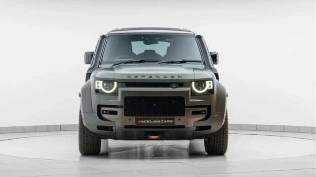 Land Rover Defender (25 Reg) 4.4 V8 P635 Edition One Image 5