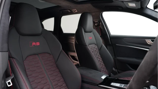 Audi RS6 (73 Reg) 4.0TFSI V8 Performance Carbon Vorsprung Quattro Image 3