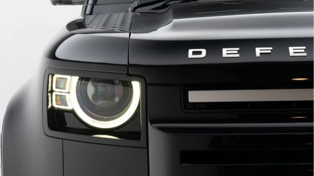 Land Rover Defender (71 Reg) 110 3.0 D250 XS Edition Image 7